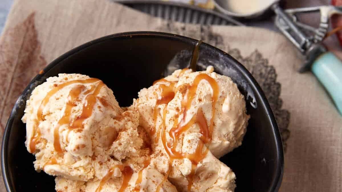 Skip the Pie: Easy Homemade Apple Crisp Ice Cream Delight